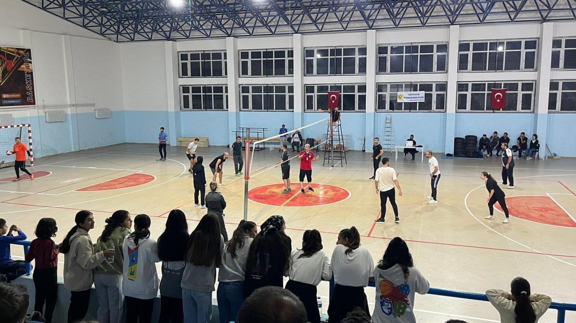 Okullar Arası Geleneksel Voleybol Turnuvası